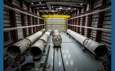 Aerospace Manufacturing: Precision Material Handling for Delicate Parts